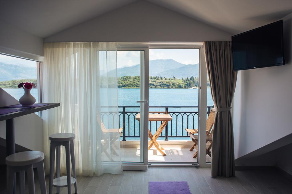 Apartments Harmonia Tivat Exterior photo