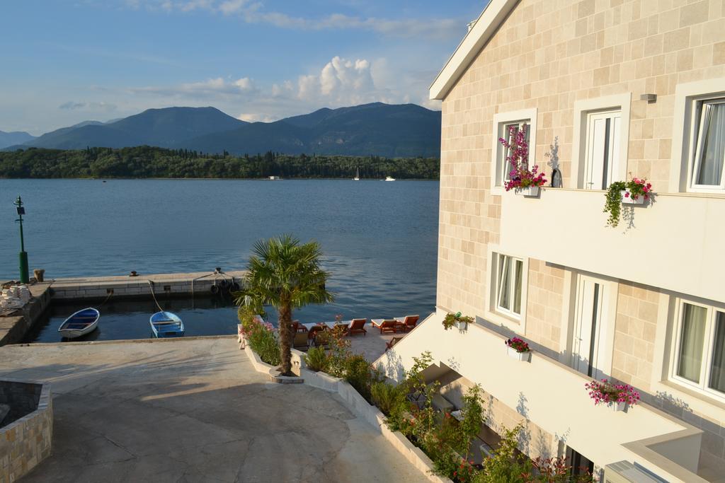 Apartments Harmonia Tivat Exterior photo