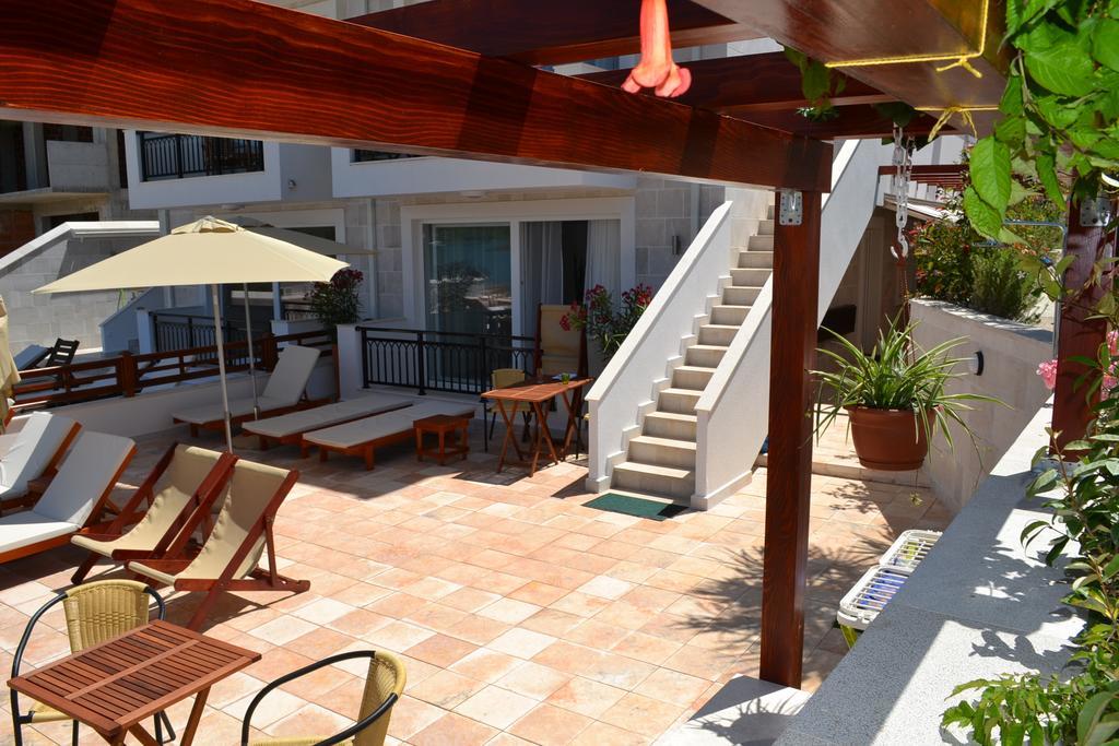 Apartments Harmonia Tivat Exterior photo