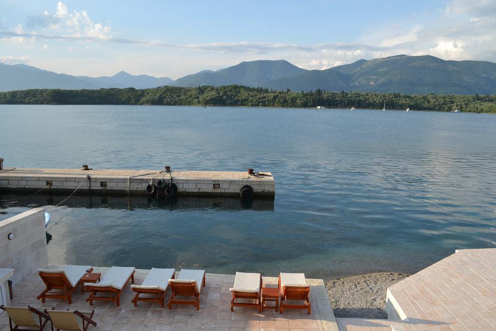 Apartments Harmonia Tivat Exterior photo